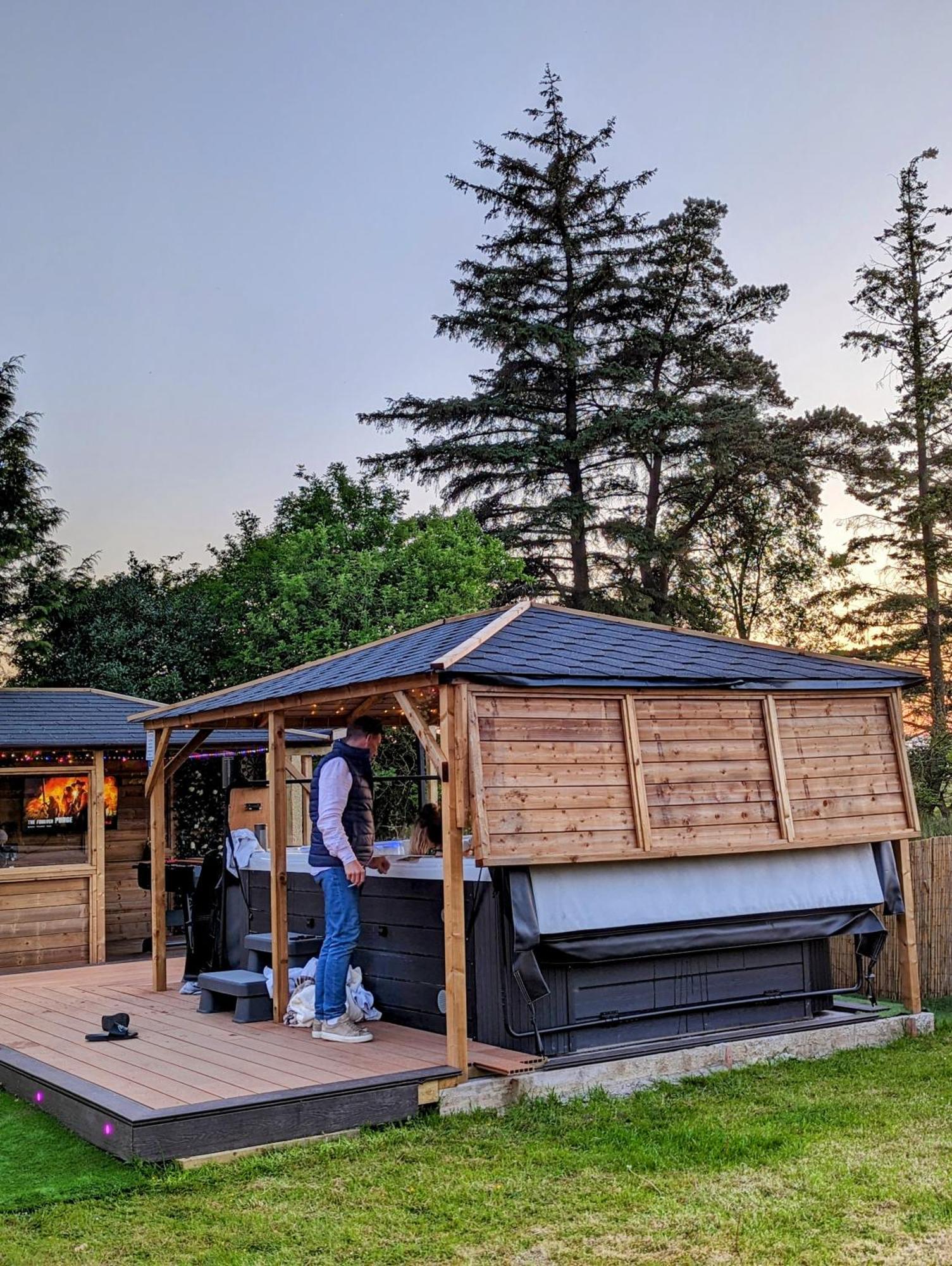 Finn Village "Mountain View Cottage" Private Garden, 9-Seater Hot Tub, Firepit & Pizza Stove ドライメン エクステリア 写真
